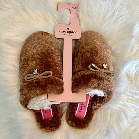 ๐ซ Sold ๐ซ Kate spade fluffy slippers NWT size 7 - Picture 1 of 5
